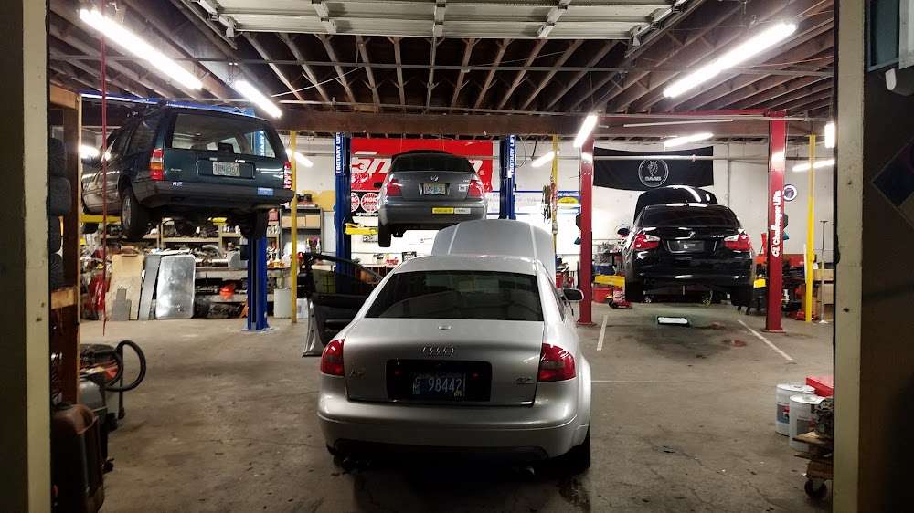 Alex’s Garage – German Auto Specialists